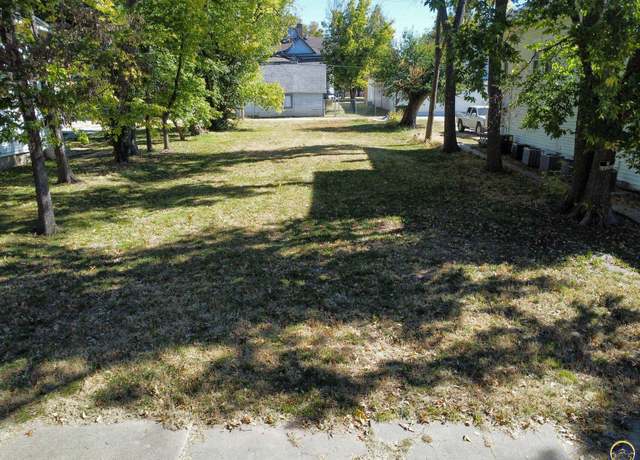 Property at 820 Congress St, Emporia, KS 66801