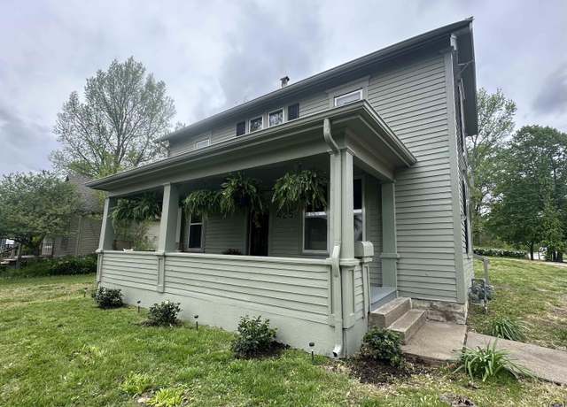 Property at 425 Nebraska Ave, Holton, KS 66436, 4 beds, 2 baths