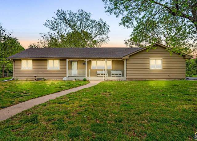 Property at 5132 SW Brentwood Rd, Topeka, KS 66606, 4 beds, 2.5 baths