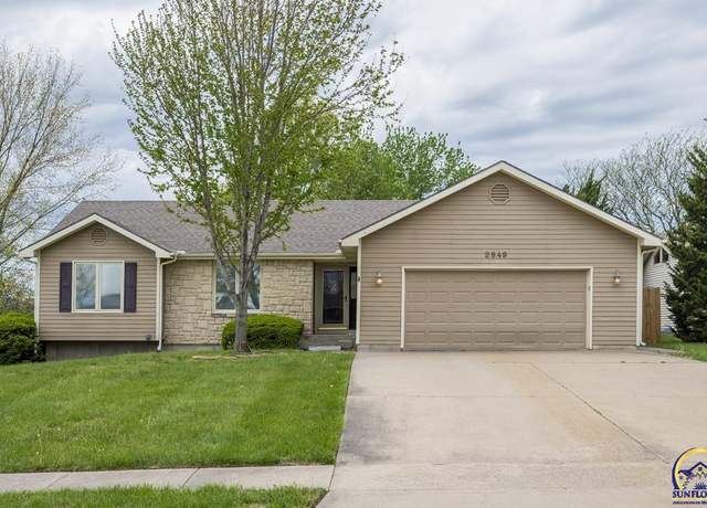 Property at 2849 SW Ancaster Rd, Topeka, KS 66614, 4 beds, 3 baths