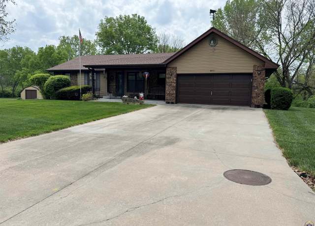 Property at 4411 NW Geronimo Trl, Topeka, KS 66618, 3 beds, 3 baths