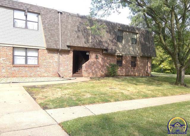 Property at 2801 SW Prairie Rd, Topeka, KS 66614, 2 beds, 2 baths