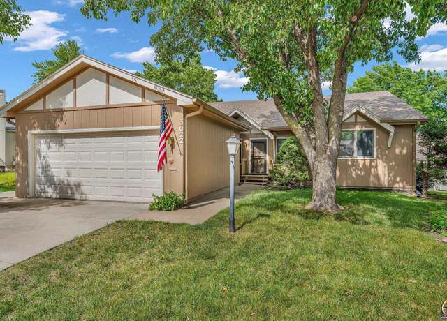Property at 3022 SW Hunters Ln, Topeka, KS 66614, 4 beds, 3 baths