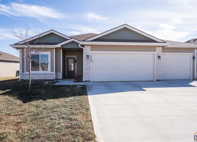 Property at 2605 E 26th Ct, Lawrence, KS 66046, 3 beds, 2 baths