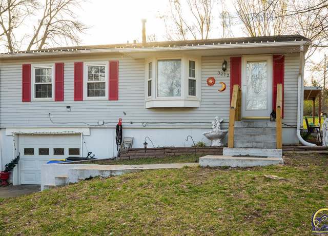 Property at 3212 SW Skyline Dr, Topeka, KS 66614, 3 beds, 1 bath