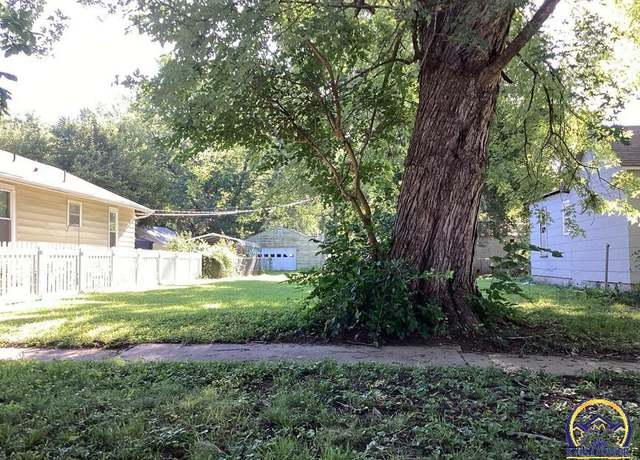 Property at 904 NE Green St, Topeka, KS 66616
