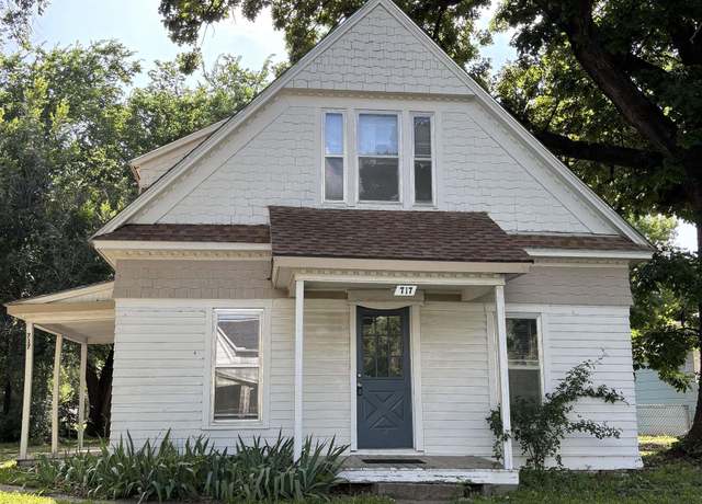 Property at 717 East St, Emporia, KS 66801, 3 beds, 1 bath
