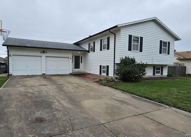 Property at 3507 W 22nd Ave, Emporia, KS 66801, 5 beds, 2 baths
