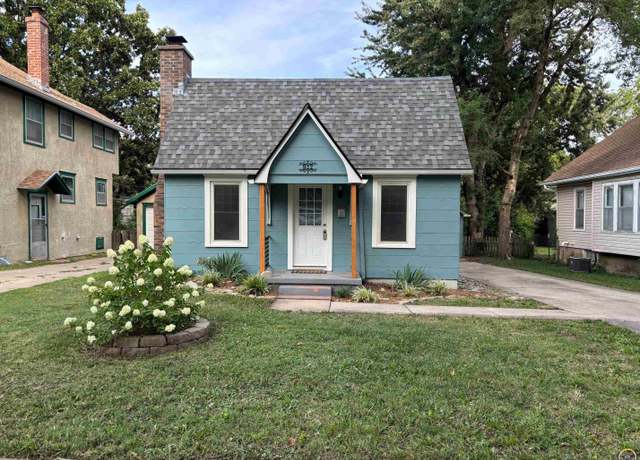 Property at 922 Chestnut St, Emporia, KS 66801, 3 beds, 1.5 baths