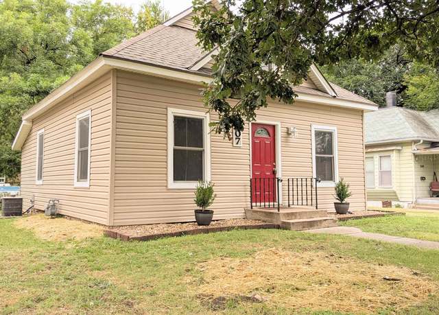 Property at 807 W 9th Ave, Emporia, KS 66801, 3 beds, 1 bath