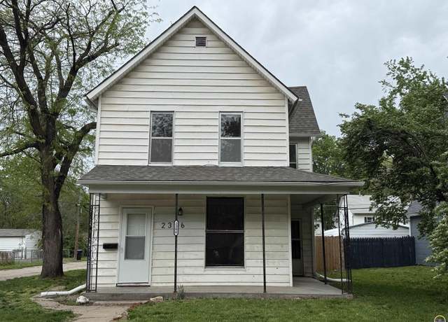 Property at 2306 SW Duane St, Topeka, KS 66608, 3 beds, 1 bath