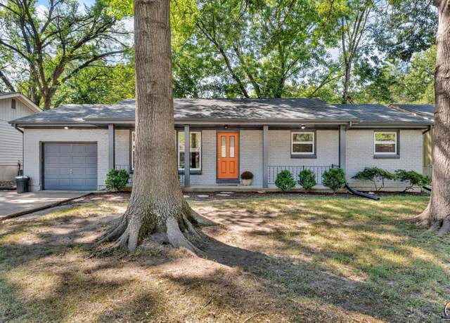 Property at 209 Yorkshire Dr, Lawrence, KS 66049, 4 beds, 2 baths
