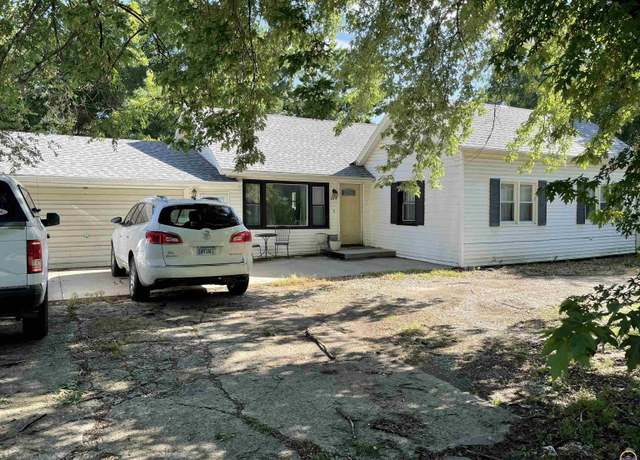 Property at 209 W 5th St, Lebo, KS 66856, 2 beds, 1.5 baths