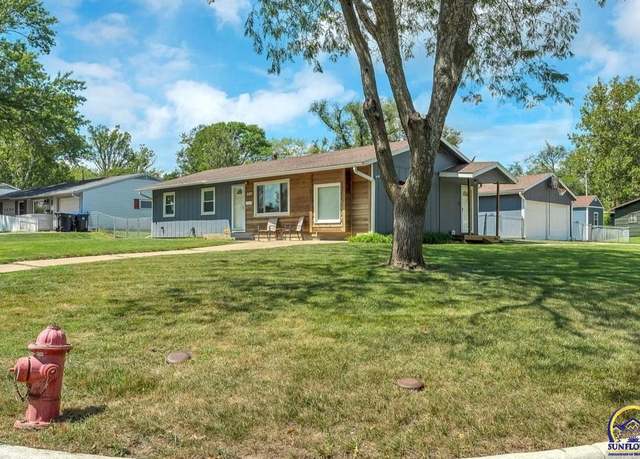 Property at 2129 SE Market St, Topeka, KS 66605, 4 beds, 2 baths