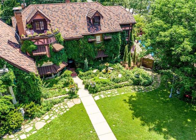 Property at 1272 SW Fillmore St, Topeka, KS 66604, 9 beds, 8 baths