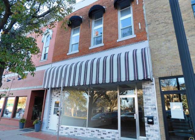 Property at 119 W Fourth St, Holton, KS 66436, 2 beds, 2 baths
