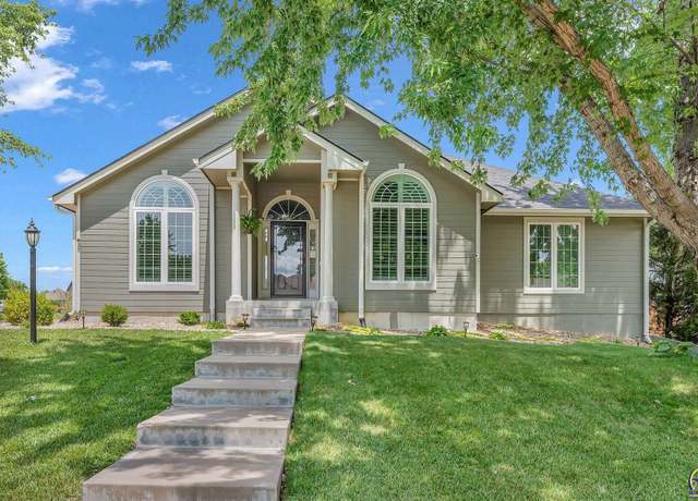 Property at 7710 SW 27th St, Topeka, KS 66614, 4 beds, 3 baths