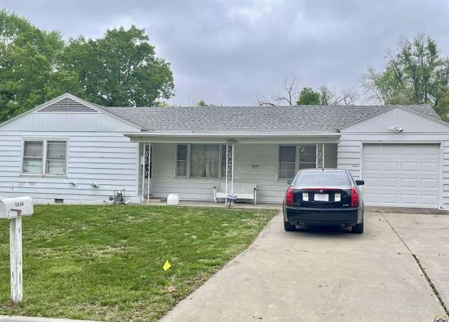 Property at 2636 SE Wisconsin Ave, Topeka, KS 66605, 3 beds, 1.5 baths