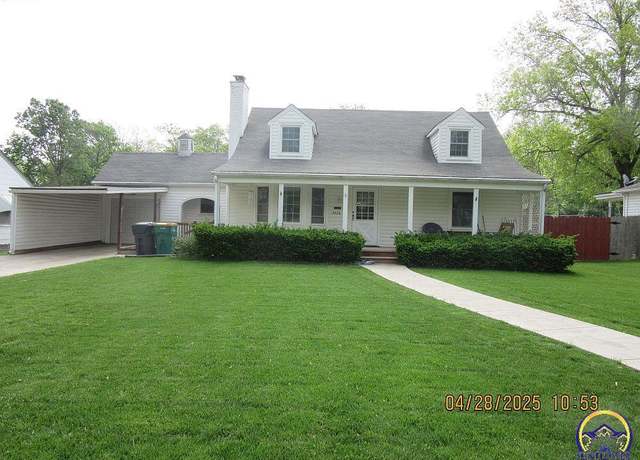 Property at 2426 SW Beverly Ct, Topeka, KS 66611, 2 beds, 3 baths