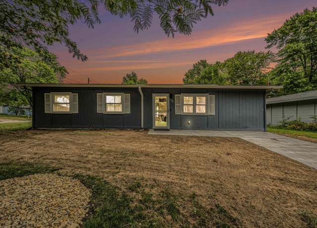 Property at 3736 SW 38th St, Topeka, KS 66610, 3 beds, 1 bath