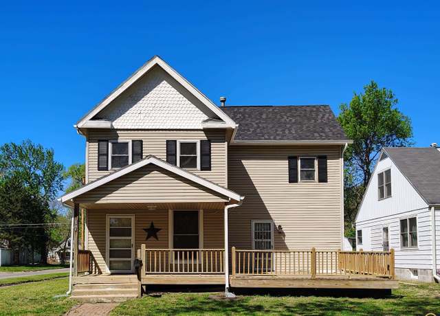 Property at 501 NE Grattan St, Topeka, KS 66616, 3 beds, 2 baths