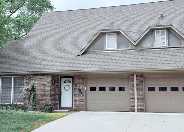 Property at 5724 SW Foxcroft North Cir, Topeka, KS 66614, 2 beds, 2 baths