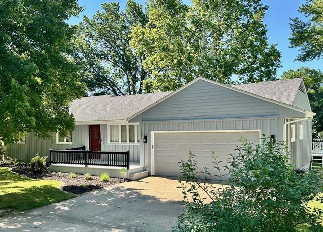 Property at 1533 SW Brooklyn Ave, Topeka, KS 66611, 3 beds, 2 baths