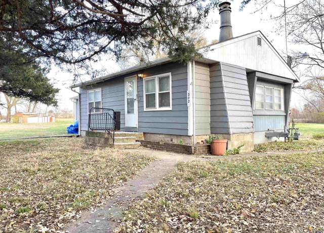 Property at 202 N Owen St, Meriden, KS 66512, 3 beds, 1 bath