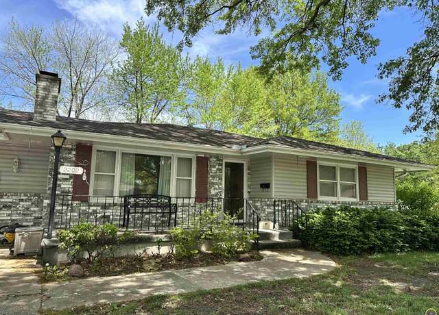 Property at 2202 W 15th Ave, Emporia, KS 66801, 3 beds, 2 baths