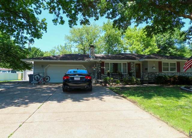 Property at 2202 W 15th Ave, Emporia, KS 66801, 3 beds, 2 baths