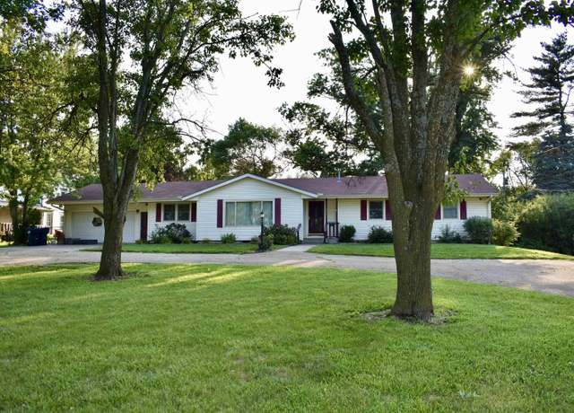 Property at 3241 NW Brickyard Rd, Topeka, KS 66618, 3 beds, 2 baths