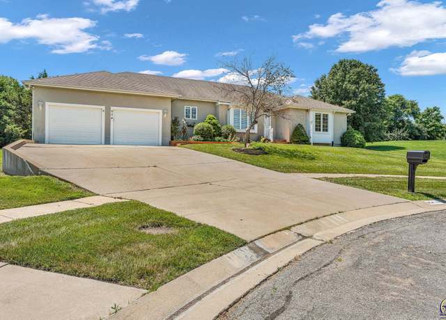 Property at 954 SW Woodbridge Ct, Topeka, KS 66606, 2 beds, 2 baths