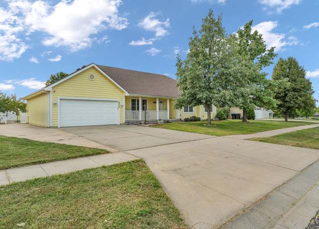 Property at 4315 SE Michigan Ave, Topeka, KS 66609, 5 beds, 3 baths