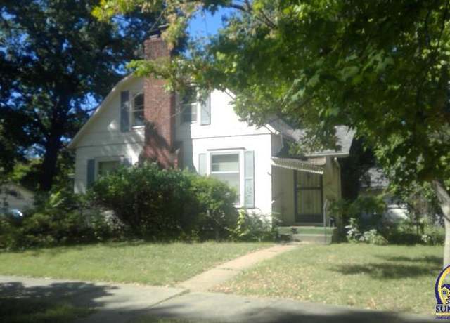 Property at 1361 SW Wayne Ave, Topeka, KS 66604, 3 beds, 2 baths