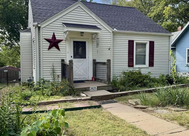 Property at 2625 SW Fillmore St, Topeka, KS 66611, 2 beds, 1 bath
