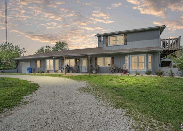 Property at 7730 NW Jennings Rd, Topeka, KS 66618, 4 beds, 2.5 baths