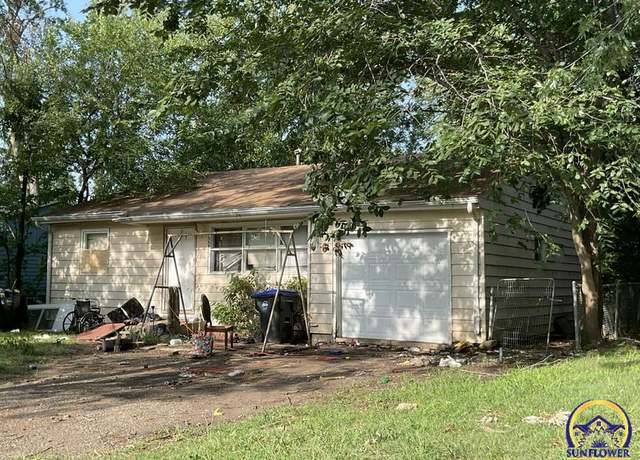 Property at 3213 SE Bryant St, Topeka, KS 66605, 3 beds, 1 bath
