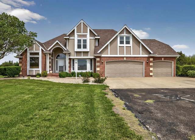 Property at 7732 SW Huntoon St, Topeka, KS 66615, 5 beds, 4.5 baths