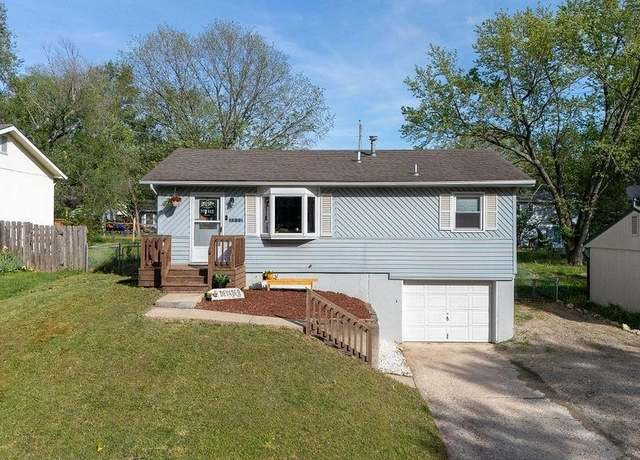 Property at 2522 Maverick Ln, Lawrence, KS 66049, 3 beds, 2 baths
