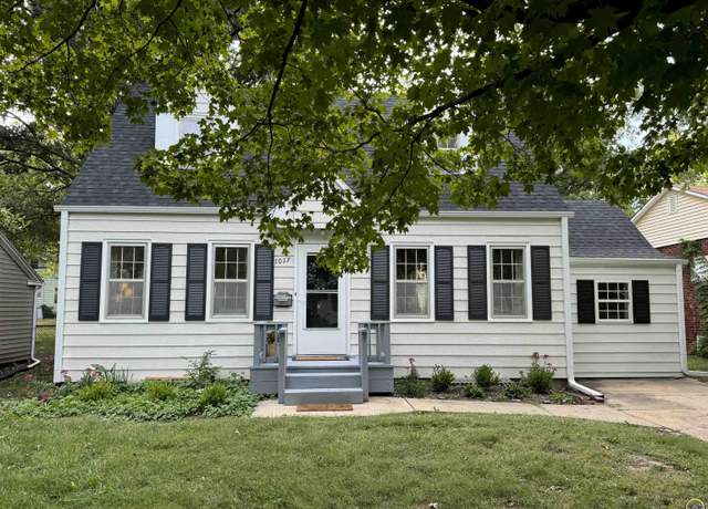 Property at 1017 Lawrence St, Emporia, KS 66801, 3 beds, 2.5 baths