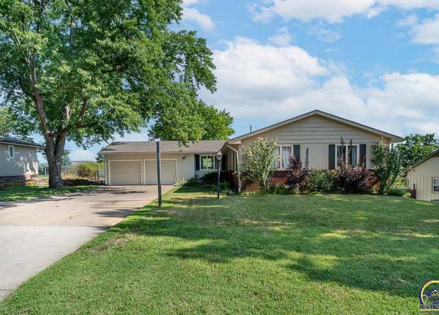 Property at 6300 SW 21st Ter, Topeka, KS 66614, 4 beds, 2 baths