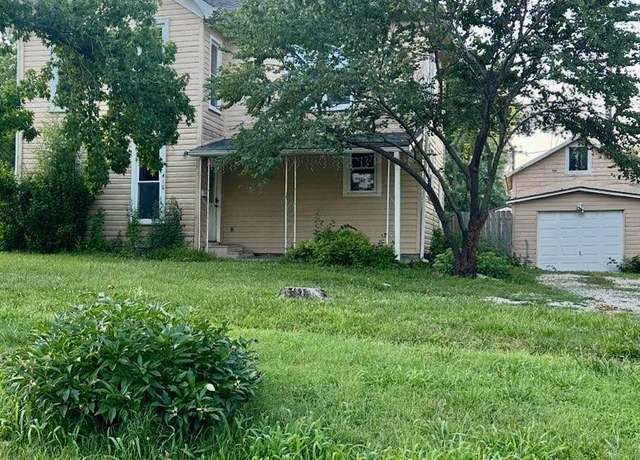 Property at 416 W 6th St, Holton, KS 66436, 5 beds, 2 baths