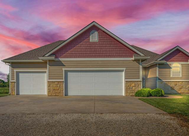 Property at 10412 Saddle Creek Dr, Harveyville, KS 66431, 4 beds, 3 baths