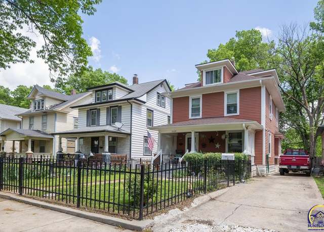 Property at 1628 SW Central Park Ave, Topeka, KS 66604, 4 beds, 1.5 baths