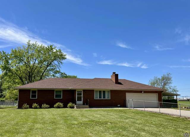 Property at 625 SE Baldwin Rd, Topeka, KS 66607, 3 beds, 2 baths
