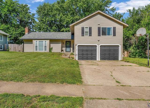 Property at 3117 SW Chelsea Dr, Topeka, KS 66614, 4 beds, 2 baths