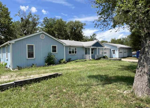 Property at 5531 NW Green Hills Rd, Topeka, KS 66618, 3 beds, 2 baths