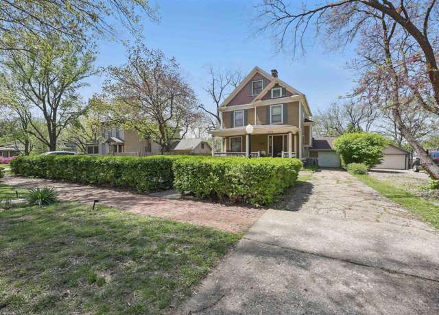 Property at 329 SW Woodlawn Ave, Topeka, KS 66606, 4 beds, 3 baths