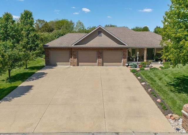 Property at 5015 NW Fielding Ct, Topeka, KS 66618, 6 beds, 3 baths