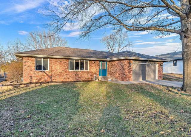 Property at 3812 SE Fair Meadows Pl, Topeka, KS 66605, 3 beds, 3 baths